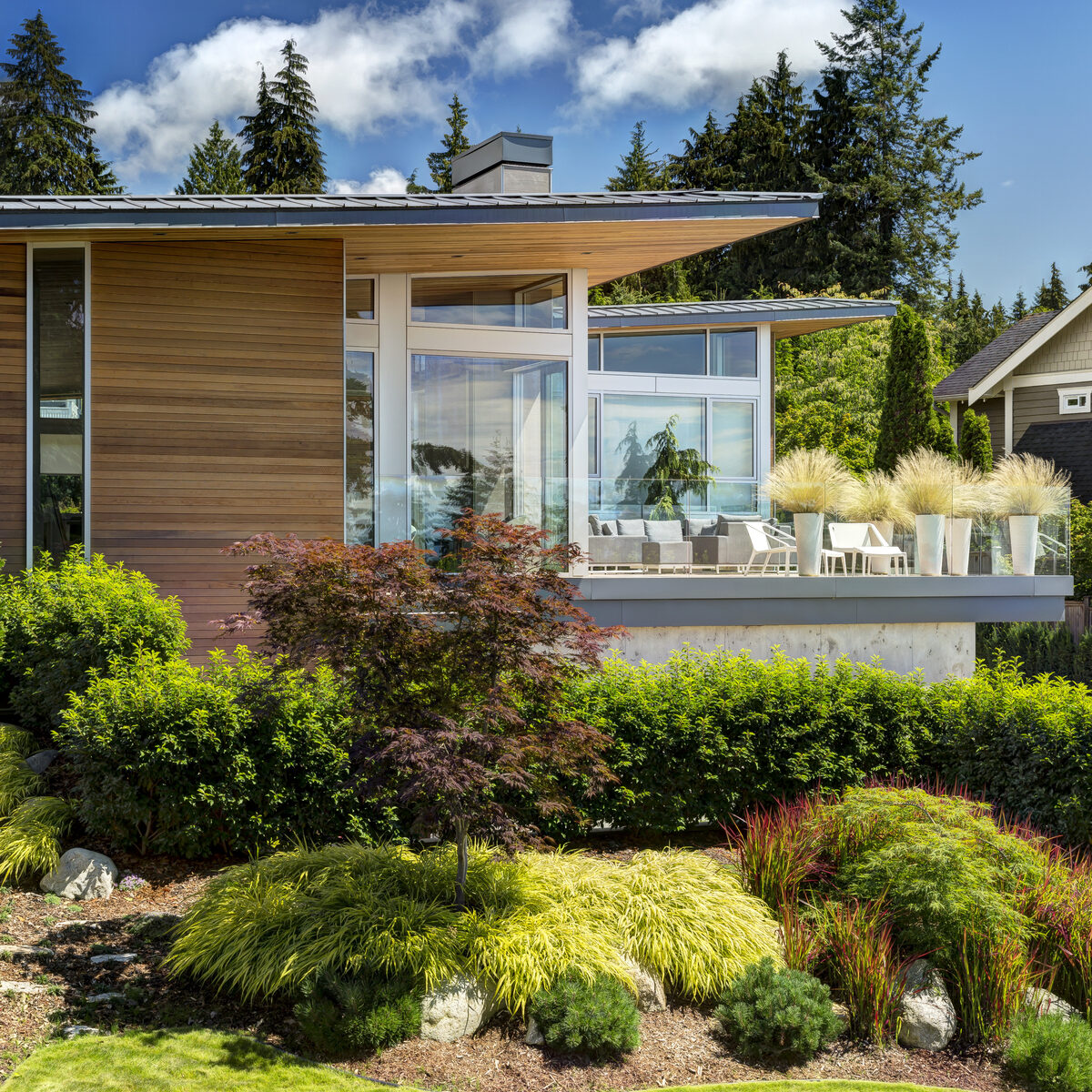 Home Tours - Garden Wall Residence