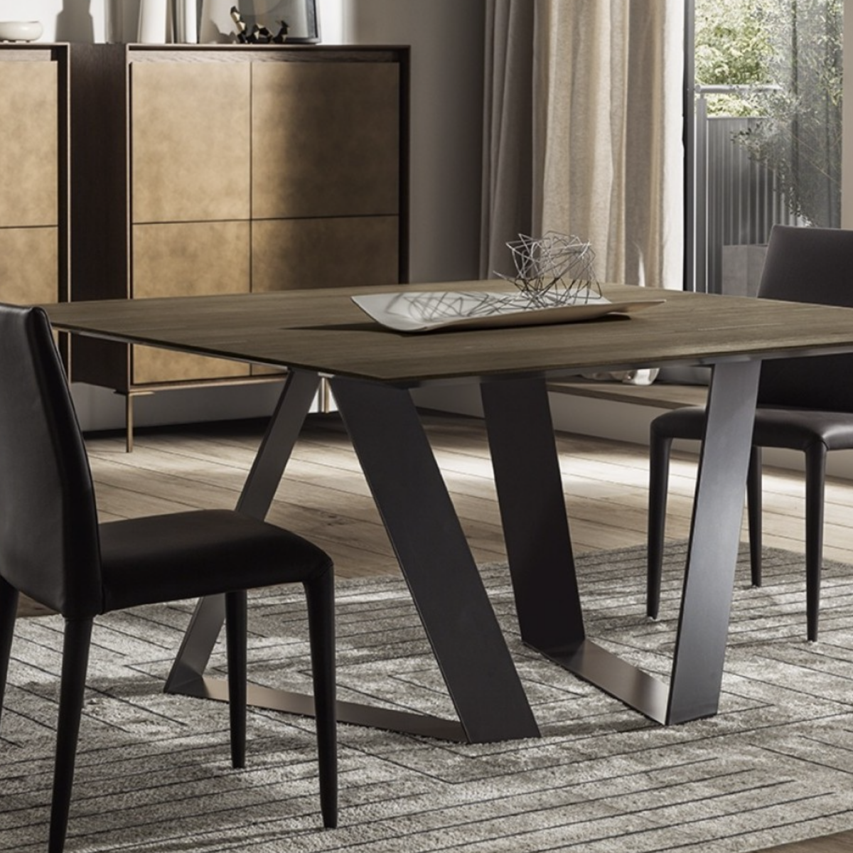 Featured Products - Zaffiro table by Presotto