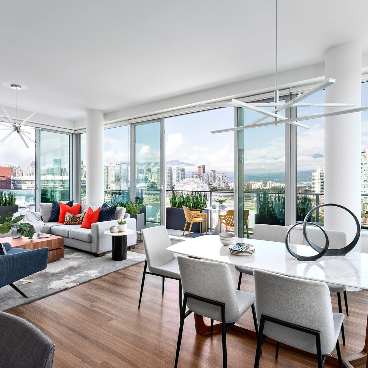 Home Tours - Quebec III