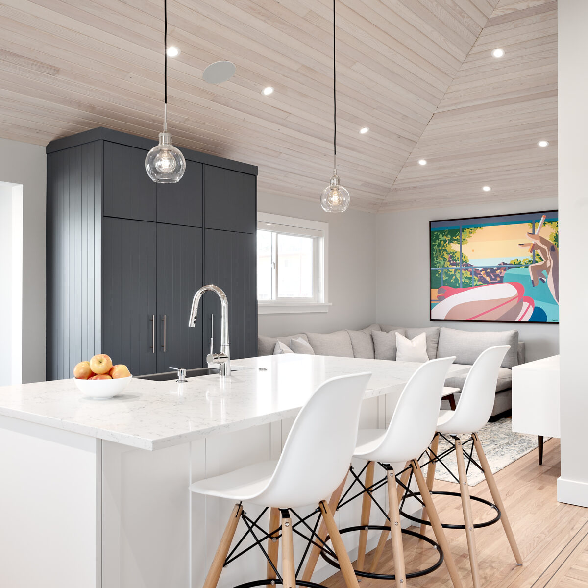 Home Tours - Midcentury Charm