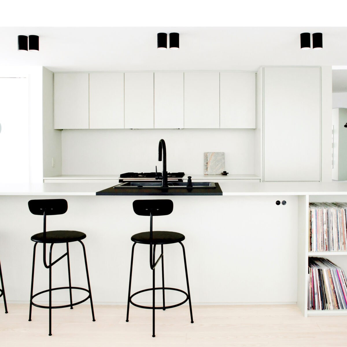 Home Tours - Minimalist Penthouse
